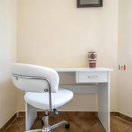 The Right Choice 21 Apartment *